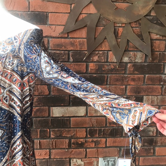 Off the shoulder top - Picture 4 of 8